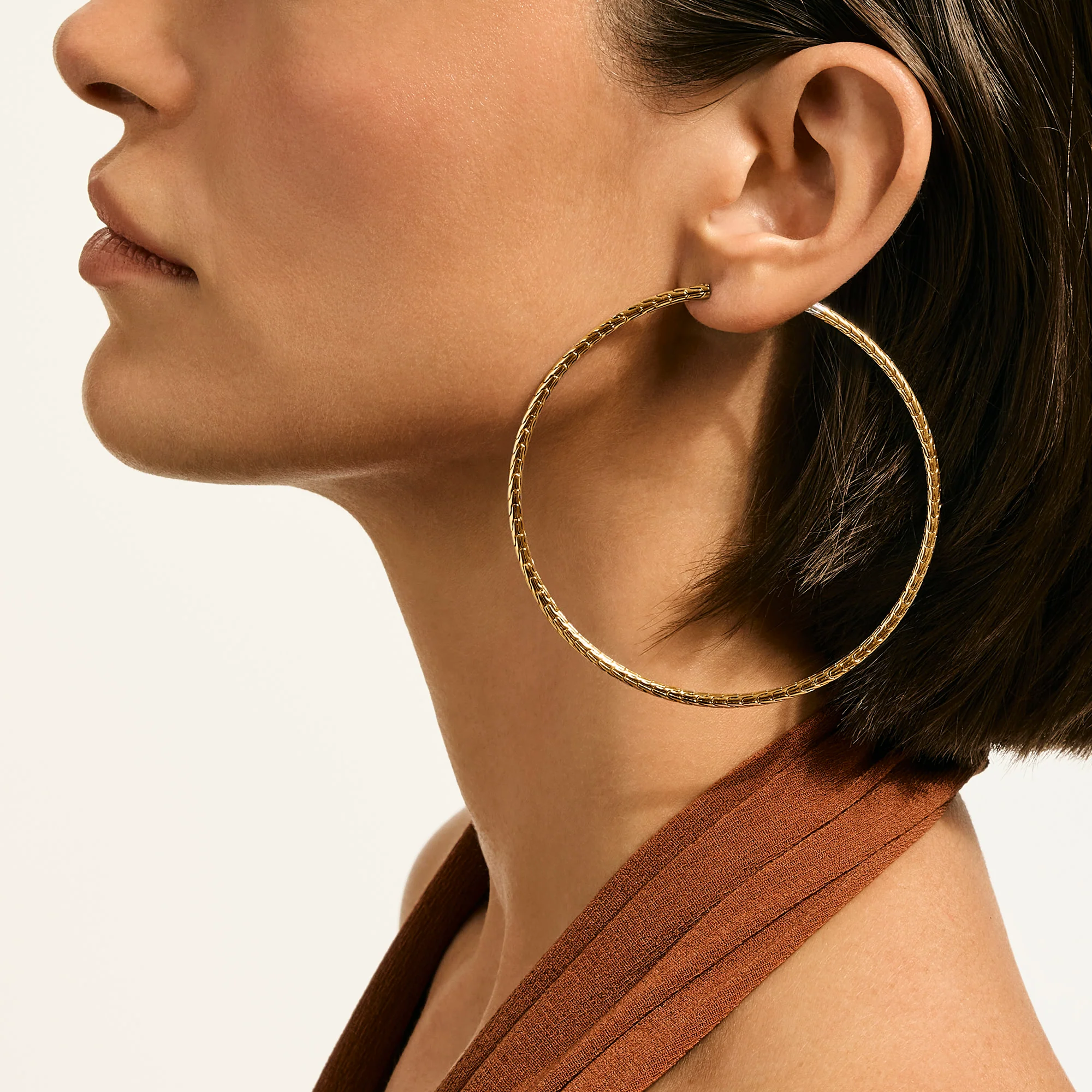 JH Essential Flex Hoop Earrings, Gold, 78.5MM|EGG98926 - Image 4