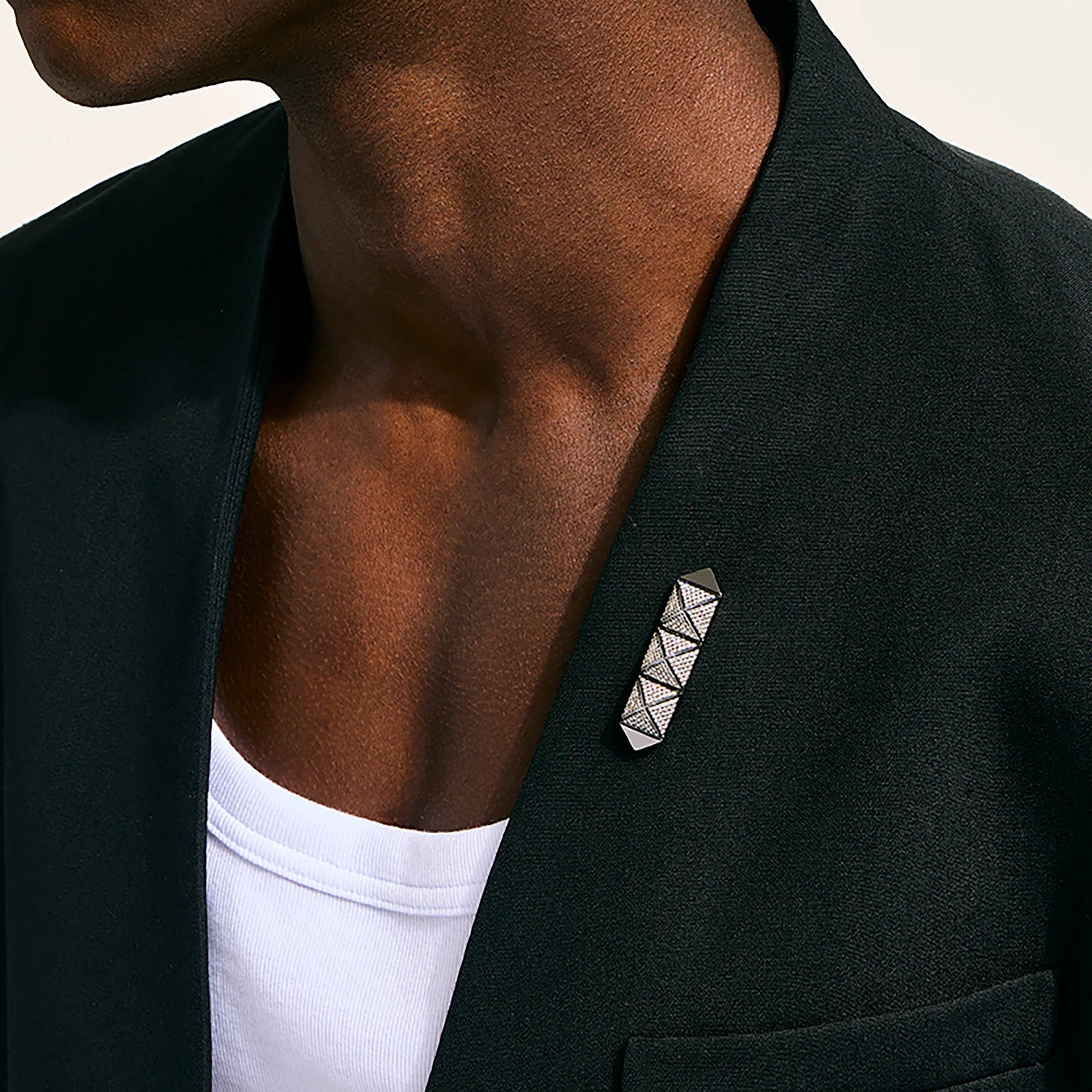 Icon Stud Brooch, Dark Silver, Diamonds|PBP972122BRDDI - Image 4