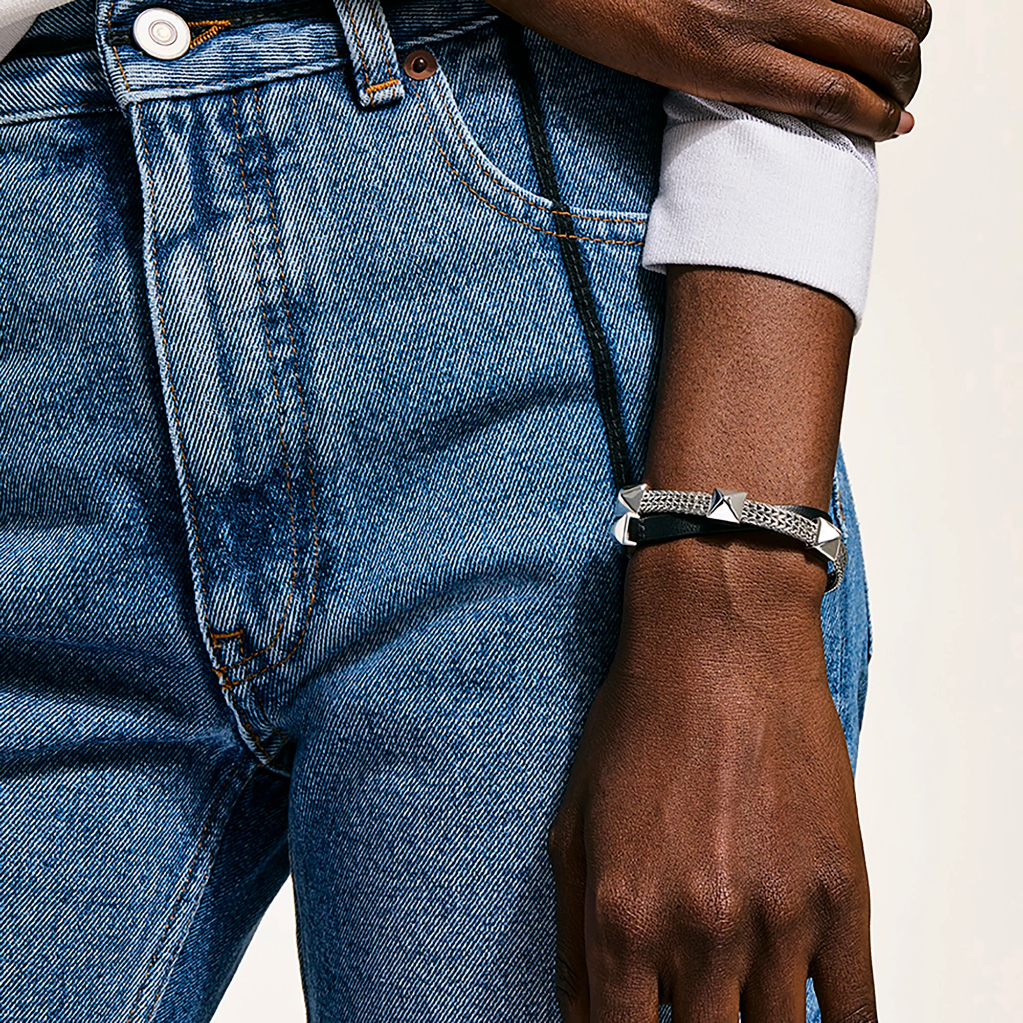 Icon Stud Wrap Bracelet, Sterling Silver, Leather, 6MM|BU97211BL - Image 6